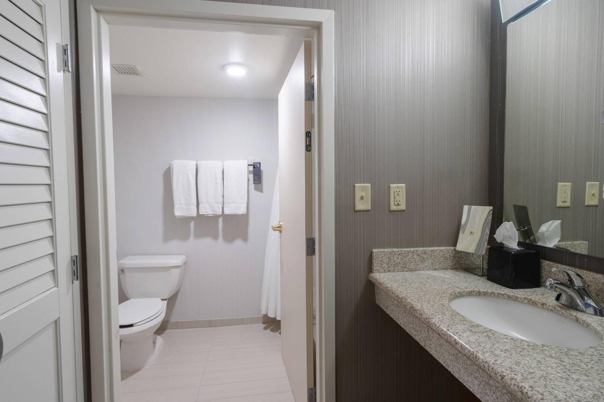 คอร์ตยาร์ด คลีฟแลนด์ วัลละบี Hotel วิลเลอบี ภายนอก รูปภาพ
